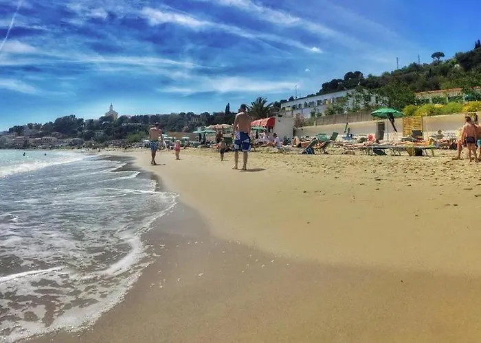 Maison Adri ' Con Posto Auto Privato Apartament Bussana